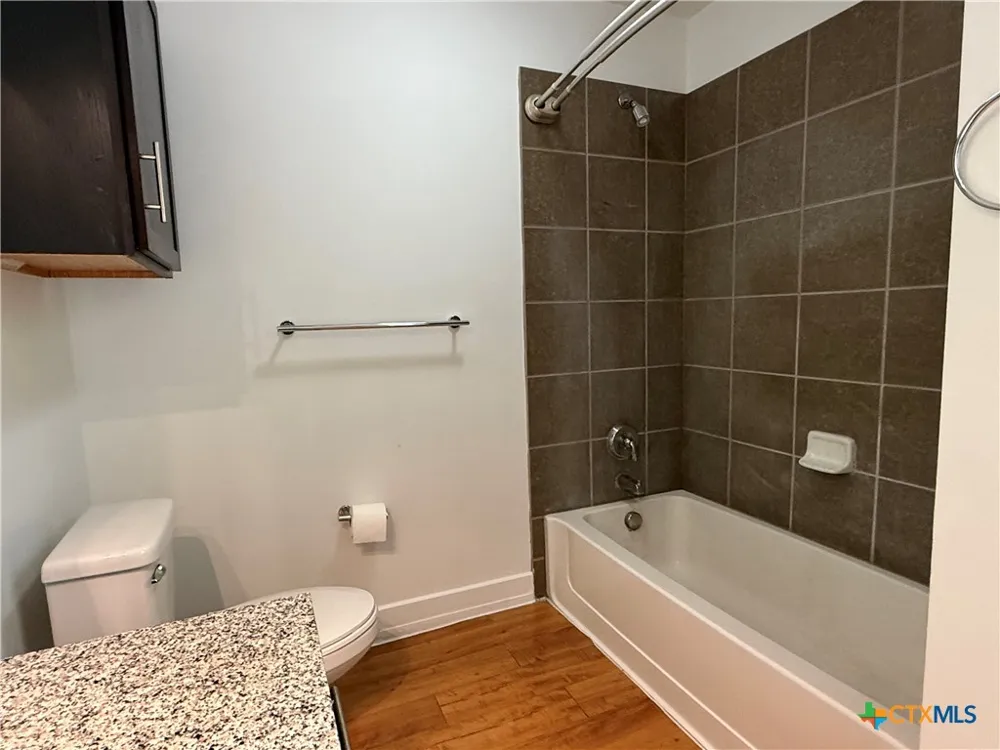 1401 S Flores Street #305 San Antonio, TX 78204