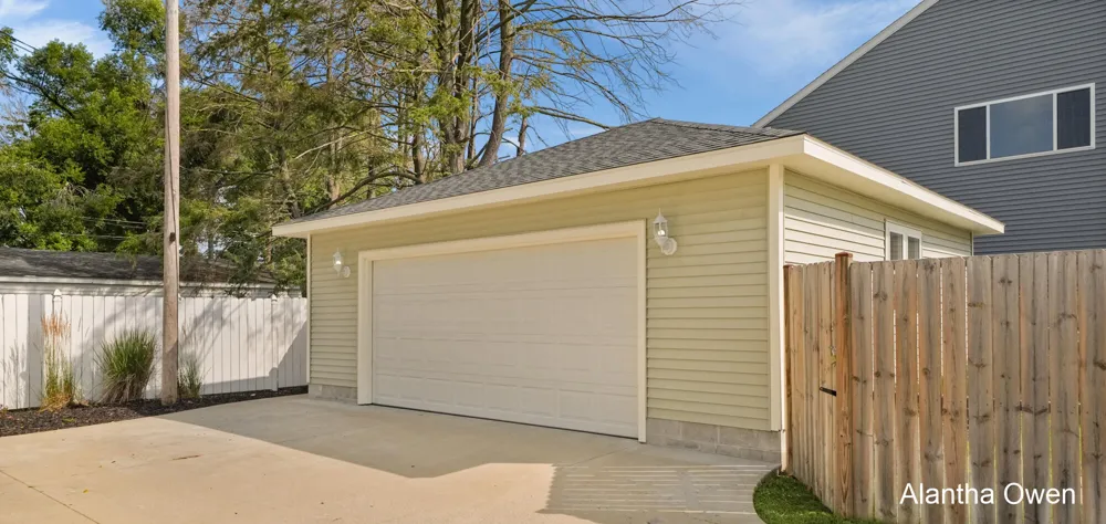 1188 4th Street Muskegon City, MI 49441