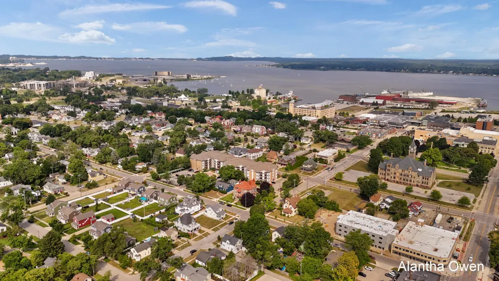 1188 4th Street Muskegon City, MI 49441