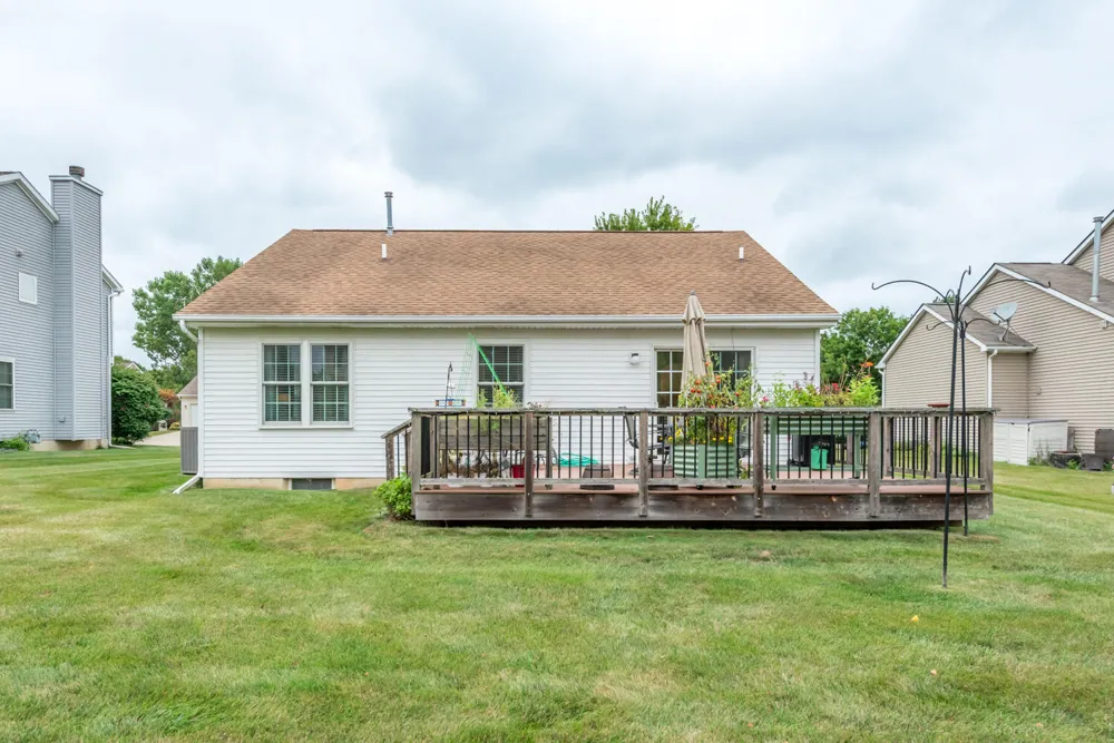 3618 Meadow View Drive Dexter City, MI 48130