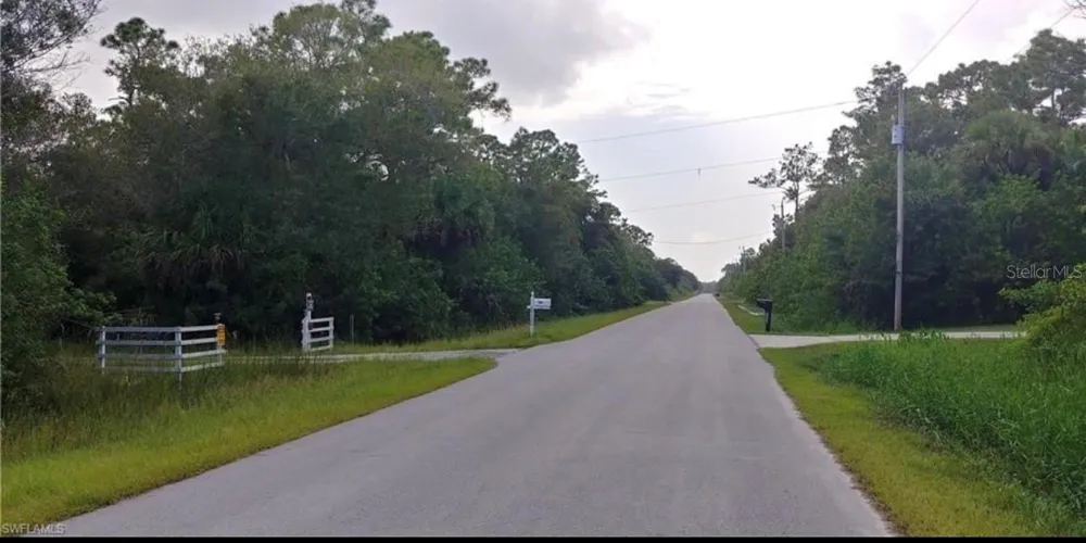 2742 68TH AVE Naples, FL 34120