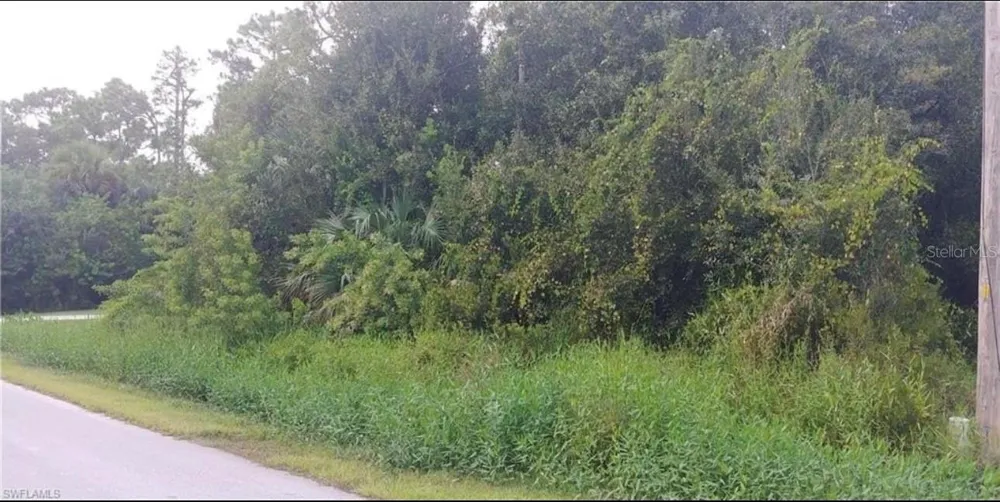 2742 68TH AVE Naples, FL 34120