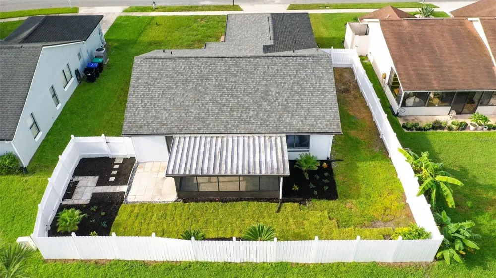 5207 DESMOND LANE Orlando, FL 32821