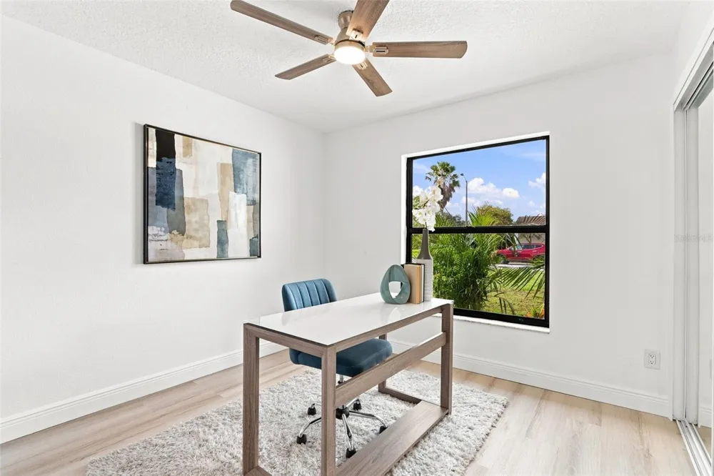 5207 DESMOND LANE Orlando, FL 32821