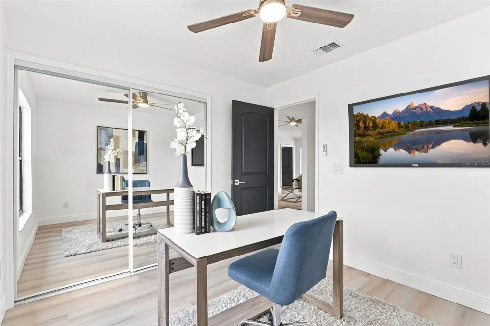 5207 DESMOND LANE Orlando, FL 32821
