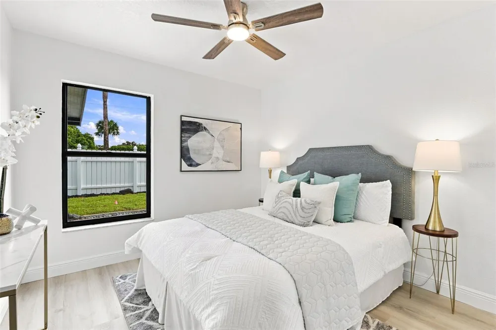 5207 DESMOND LANE Orlando, FL 32821