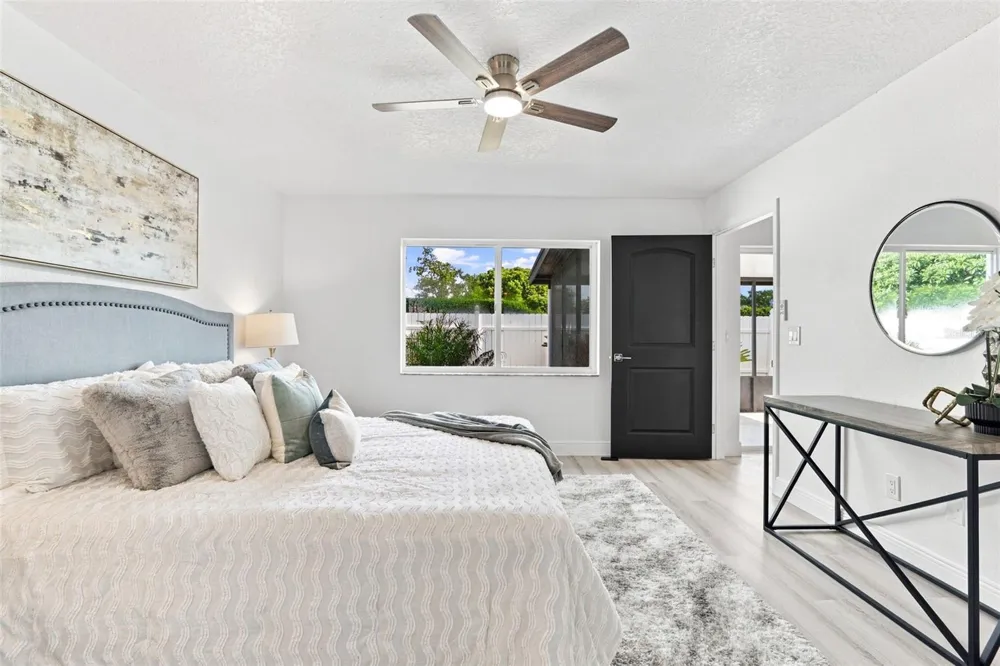 5207 DESMOND LANE Orlando, FL 32821