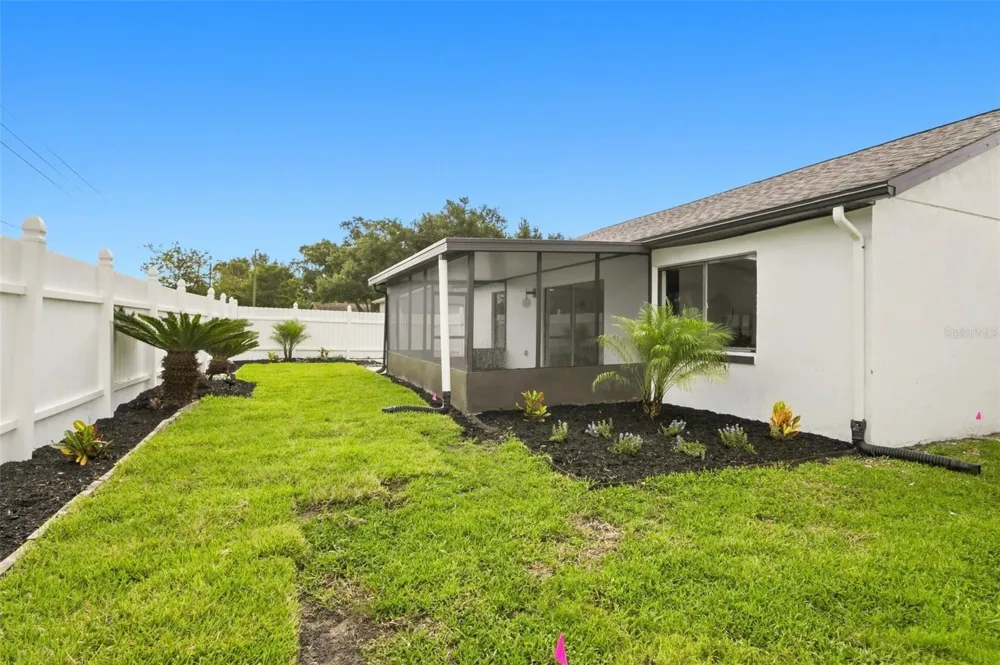 5207 DESMOND LANE Orlando, FL 32821
