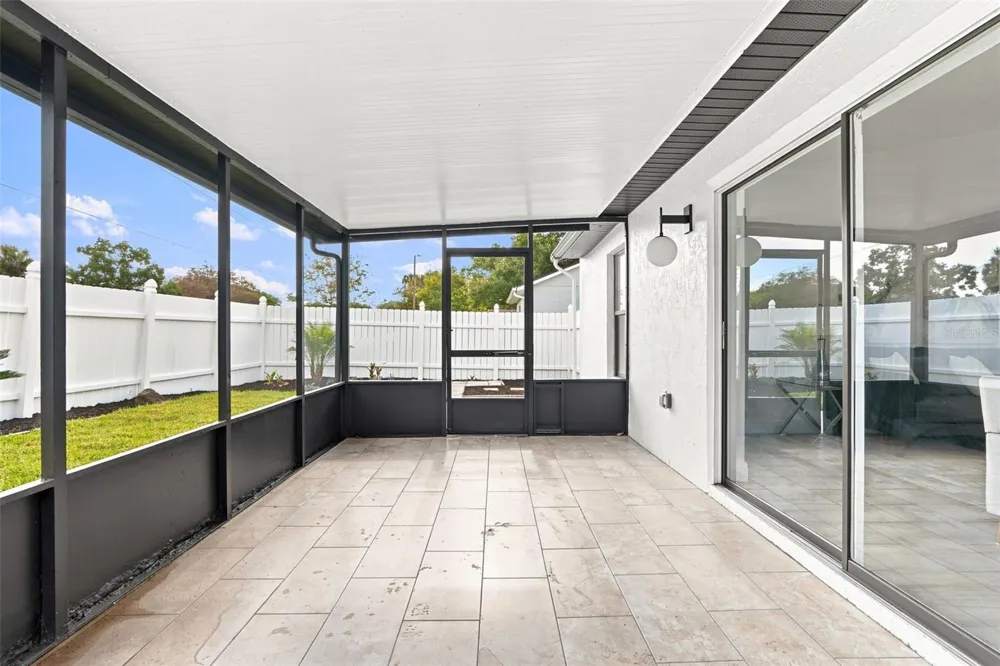 5207 DESMOND LANE Orlando, FL 32821