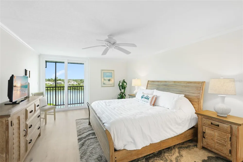 3240 GULF OF MEXICO DRIVE #B504 Longboat Key, FL 34228