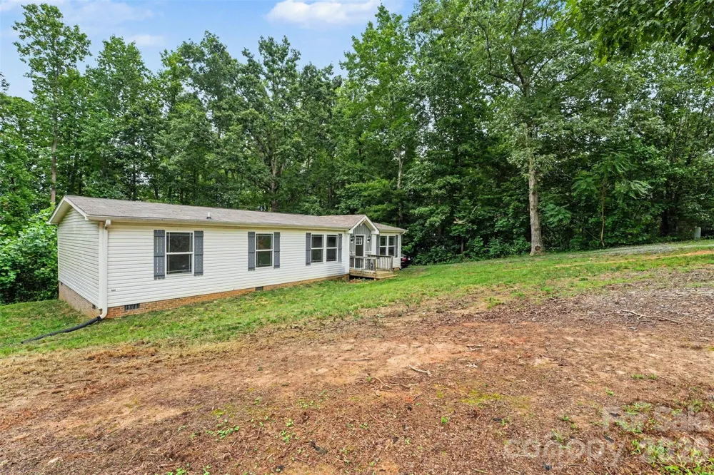 2998 Wilderness Trace Claremont, NC 28610