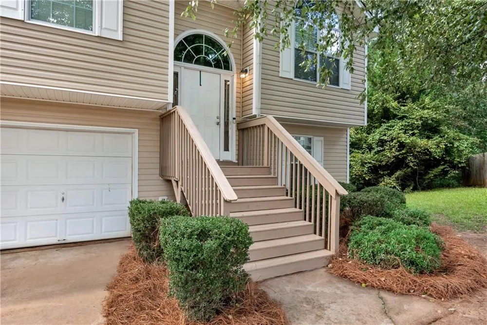 317 Tap Root Lane College Park, GA 30349