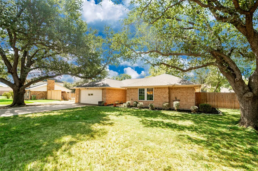 1109 Stapleton Lane Flower Mound, TX 75028