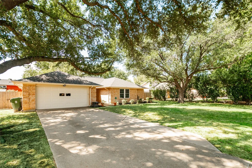 1109 Stapleton Lane Flower Mound, TX 75028