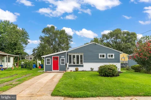 707 SMITH LANE