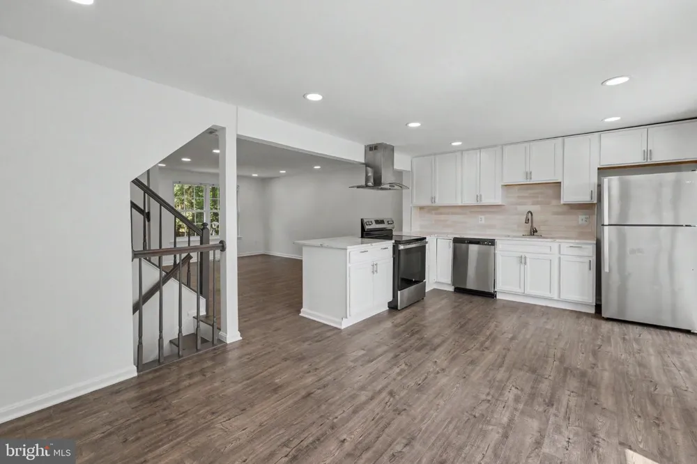 13803 LAURA RATCLIFF COURT Centreville, VA 20121