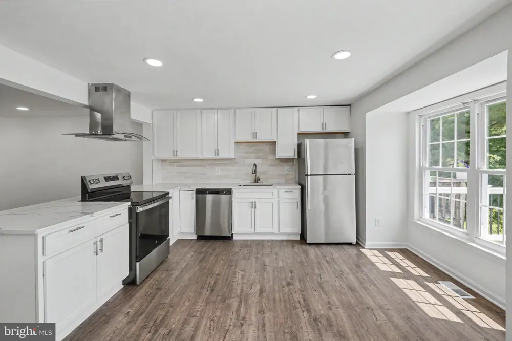 13803 LAURA RATCLIFF COURT Centreville, VA 20121
