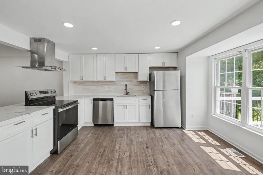 13803 LAURA RATCLIFF COURT Centreville, VA 20121