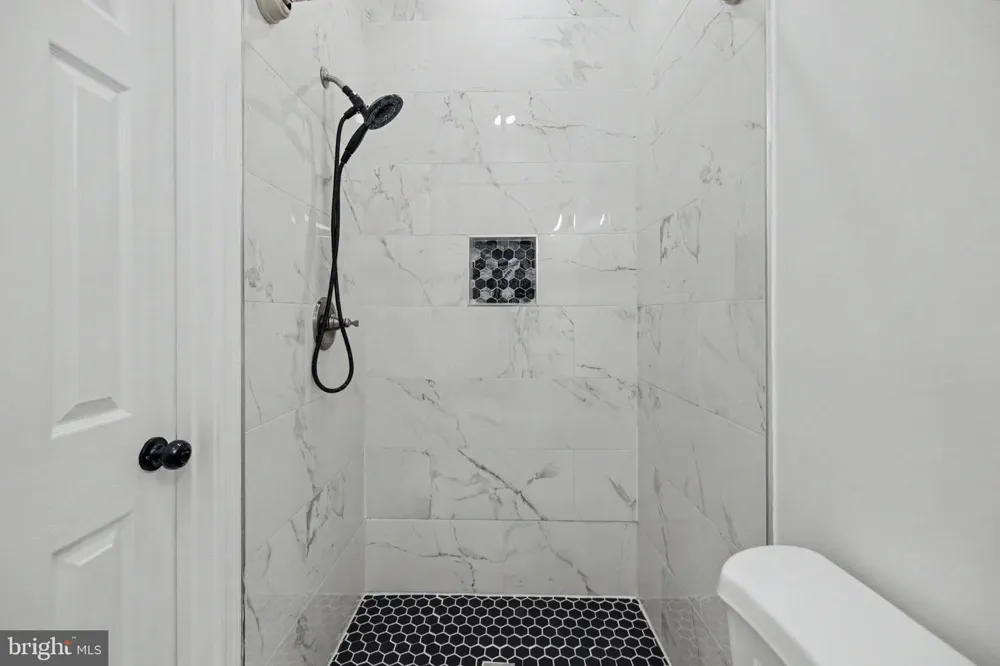 13803 LAURA RATCLIFF COURT Centreville, VA 20121