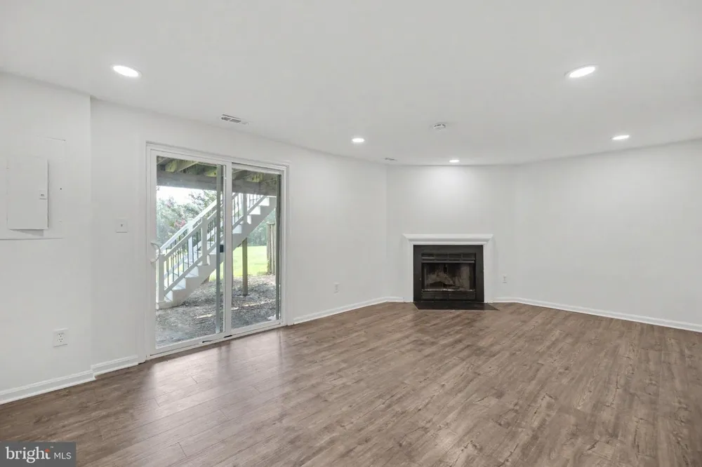13803 LAURA RATCLIFF COURT Centreville, VA 20121
