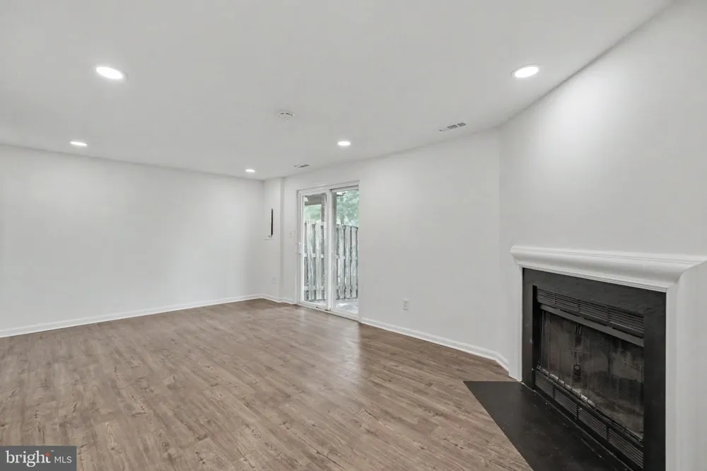 13803 LAURA RATCLIFF COURT Centreville, VA 20121