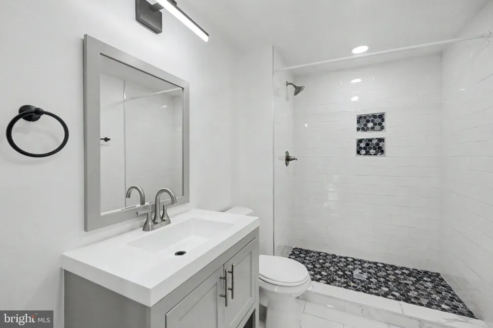 13803 LAURA RATCLIFF COURT Centreville, VA 20121