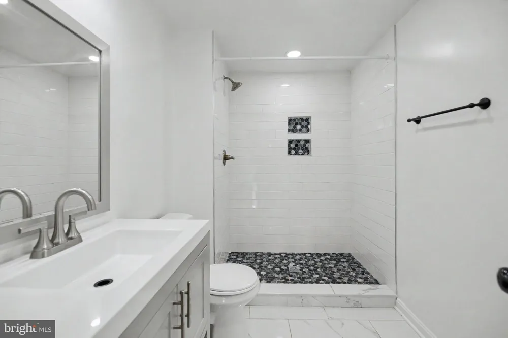13803 LAURA RATCLIFF COURT Centreville, VA 20121