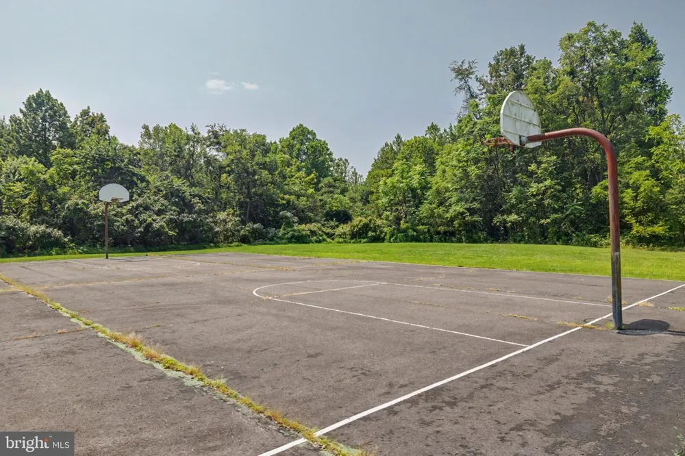 13803 LAURA RATCLIFF COURT Centreville, VA 20121