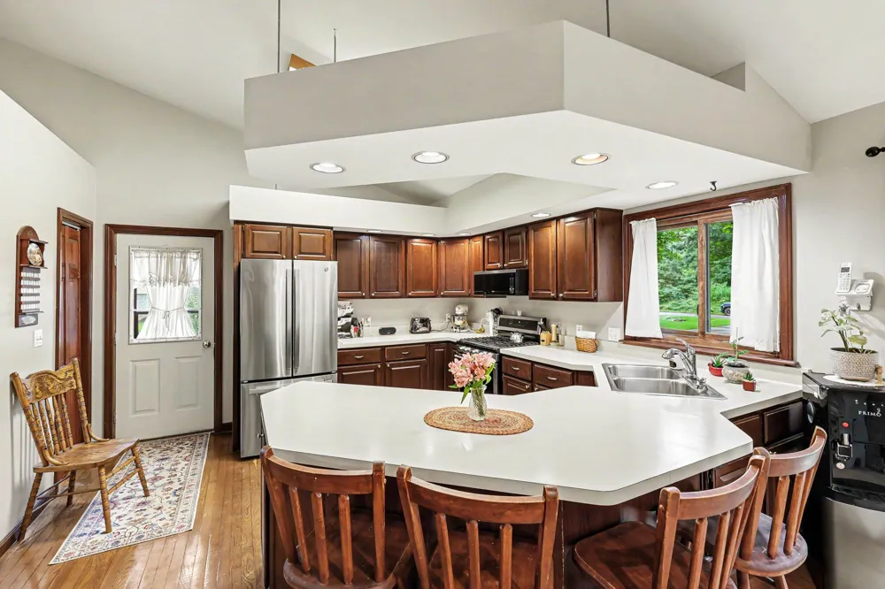 128 Clyde James Drive Pleasant Lake, MI 49272