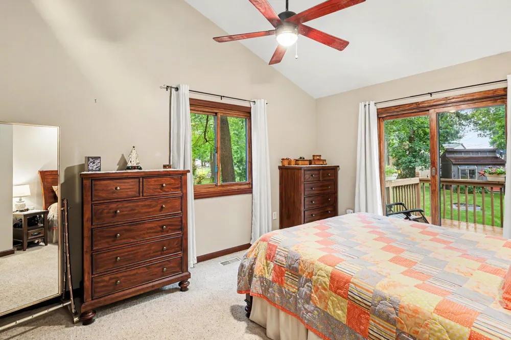 128 Clyde James Drive Pleasant Lake, MI 49272