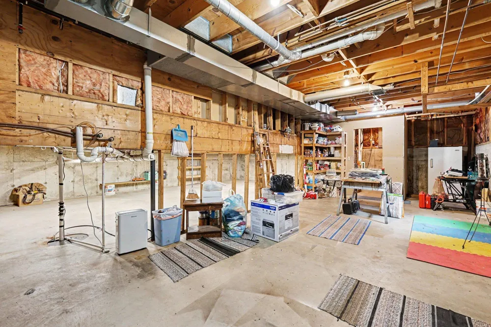 128 Clyde James Drive Pleasant Lake, MI 49272