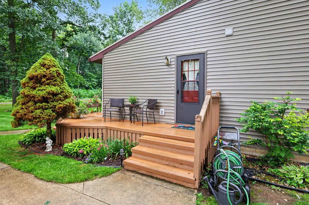 128 Clyde James Drive Pleasant Lake, MI 49272