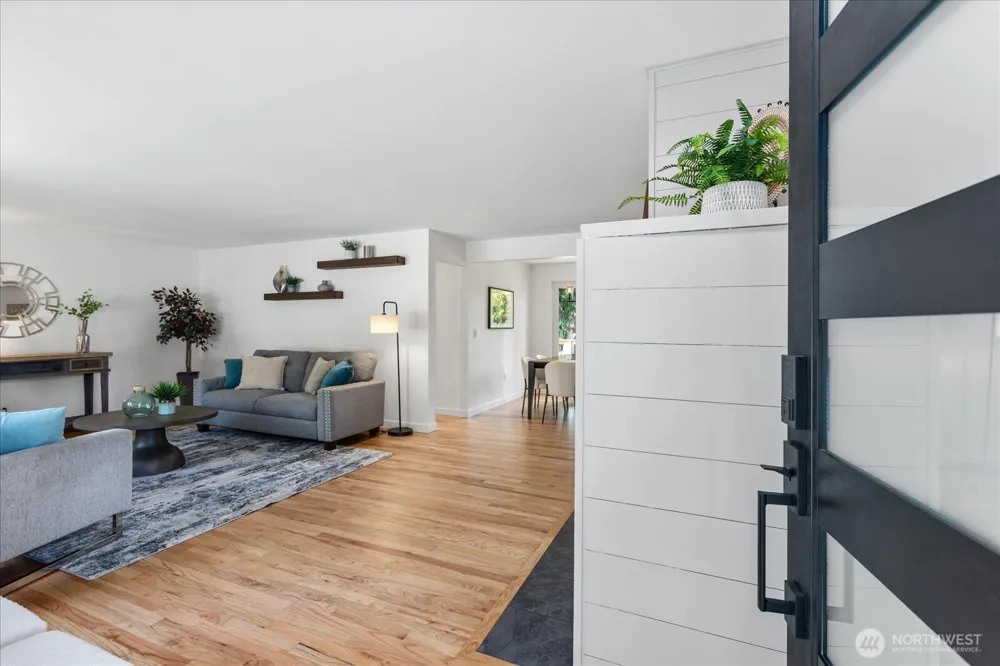 20623 81st Avenue W Edmonds, WA 98026