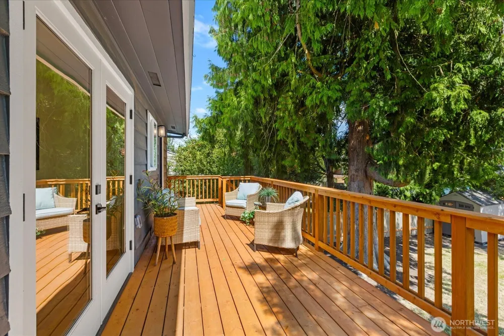 20623 81st Avenue W Edmonds, WA 98026