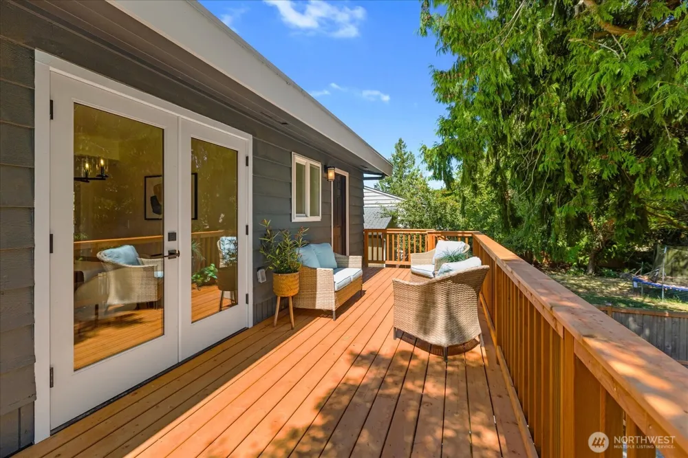 20623 81st Avenue W Edmonds, WA 98026