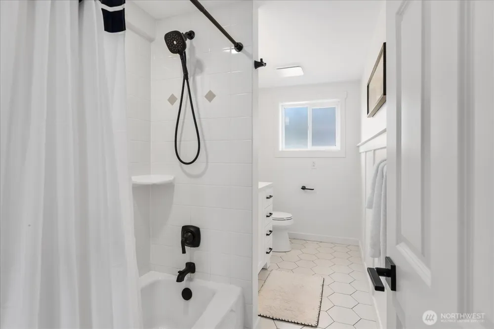 20623 81st Avenue W Edmonds, WA 98026