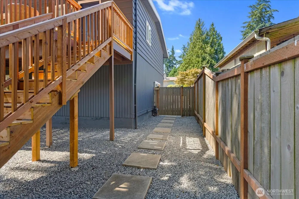 20623 81st Avenue W Edmonds, WA 98026