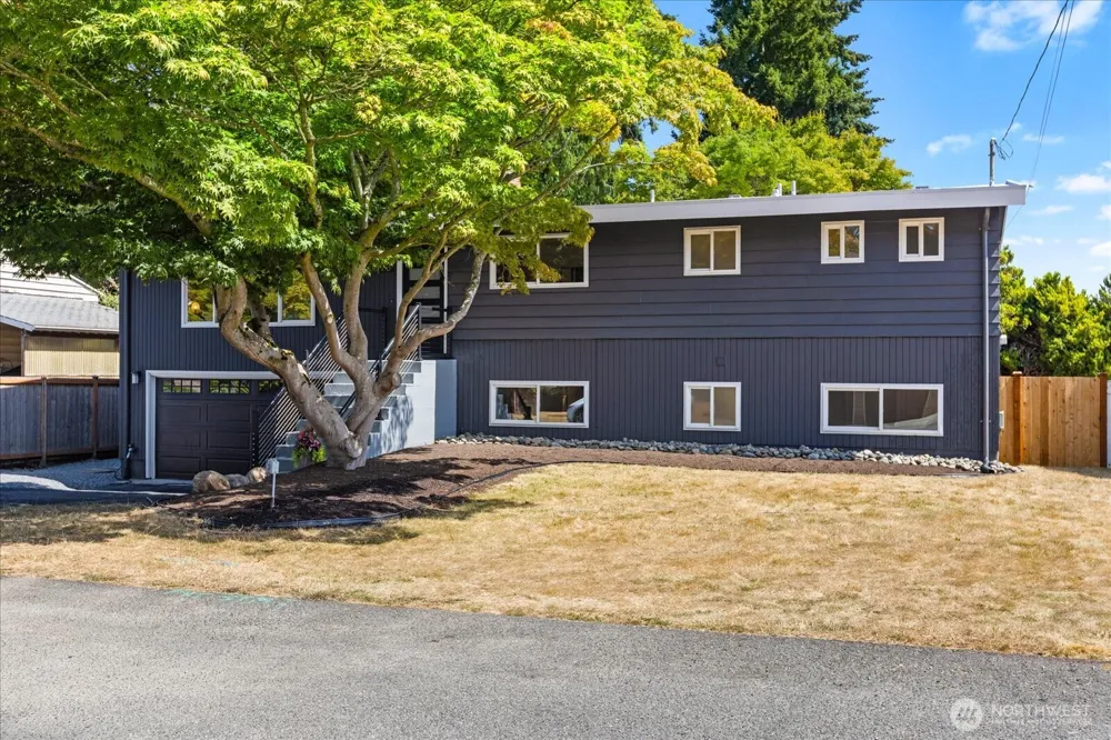 20623 81st Avenue W Edmonds, WA 98026