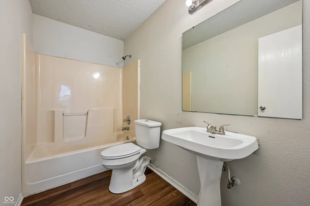 4253 Useppa Court Westfield, IN 46062