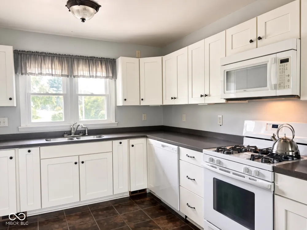 310 Murnan Lane Fairland, IN 46126