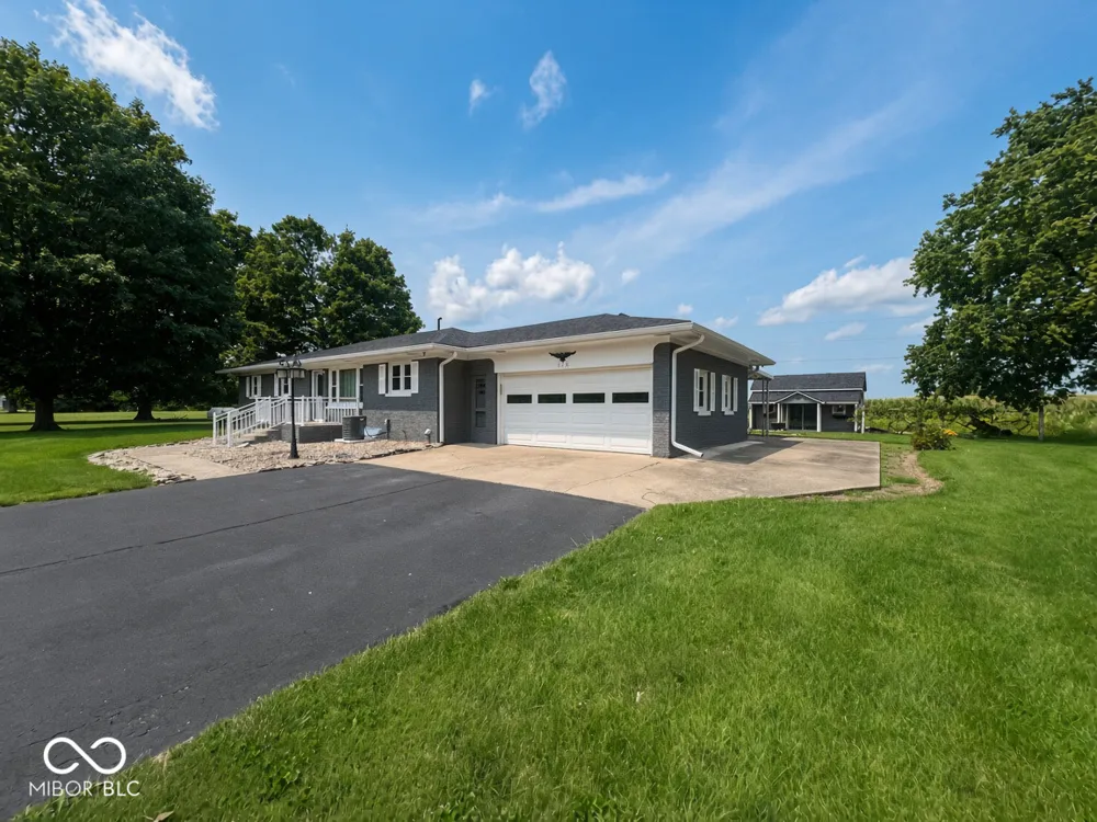 310 Murnan Lane Fairland, IN 46126