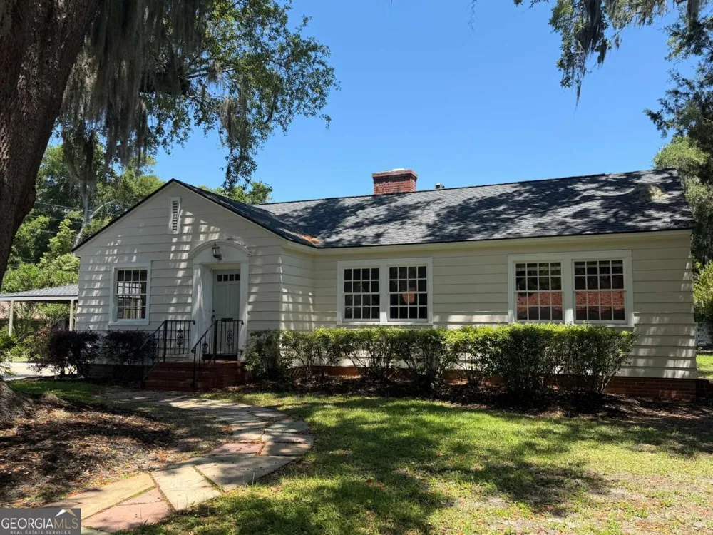 1815 Oak AVE Brunswick, GA 31520