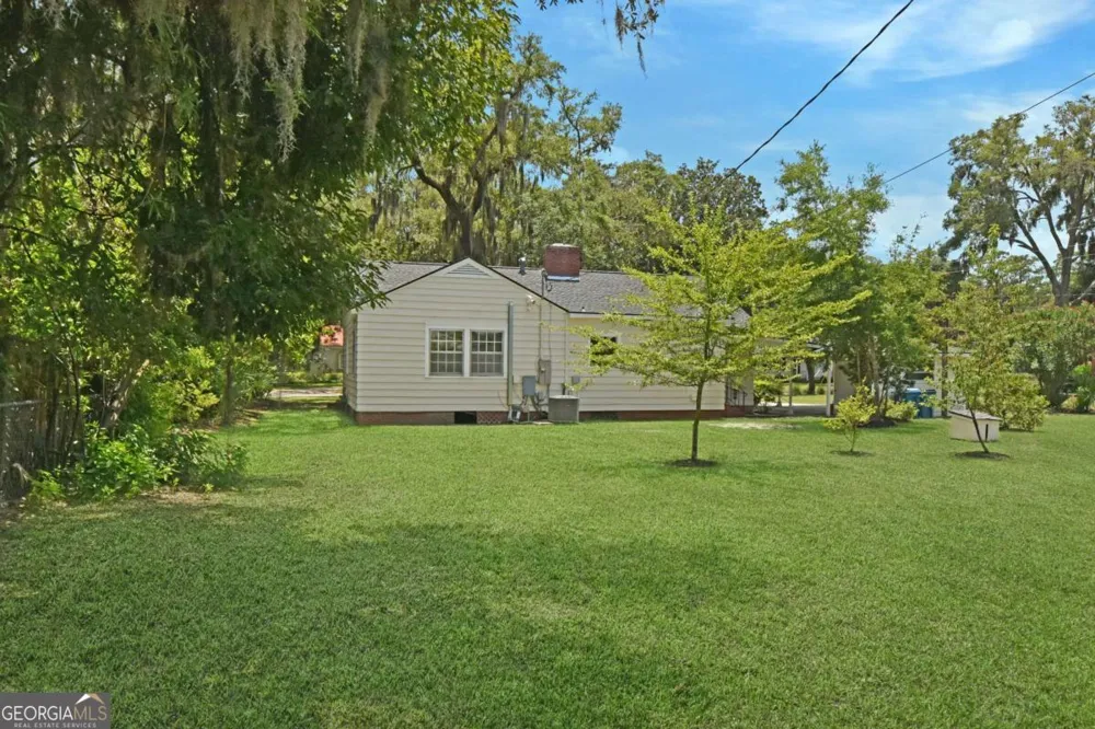 1815 Oak AVE Brunswick, GA 31520