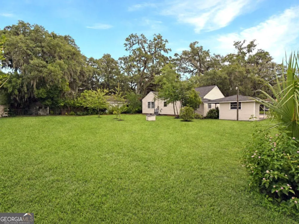 1815 Oak AVE Brunswick, GA 31520