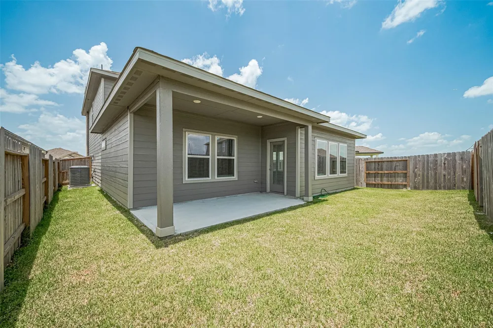 18818 Frost Ridge Drive Crosby, TX 77532