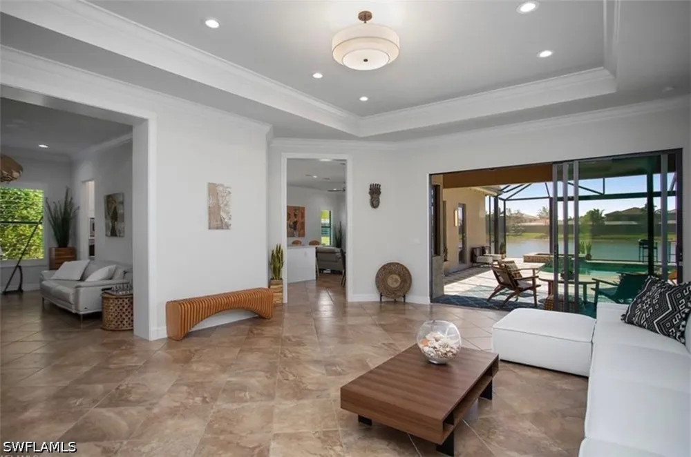Glacier Court Naples, FL 34119