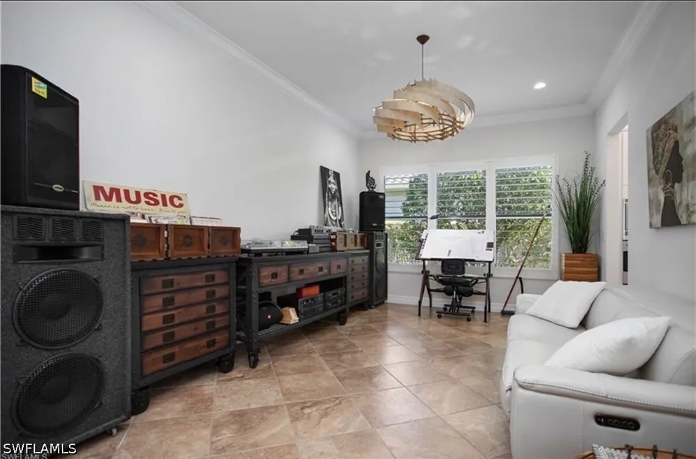 Glacier Court Naples, FL 34119