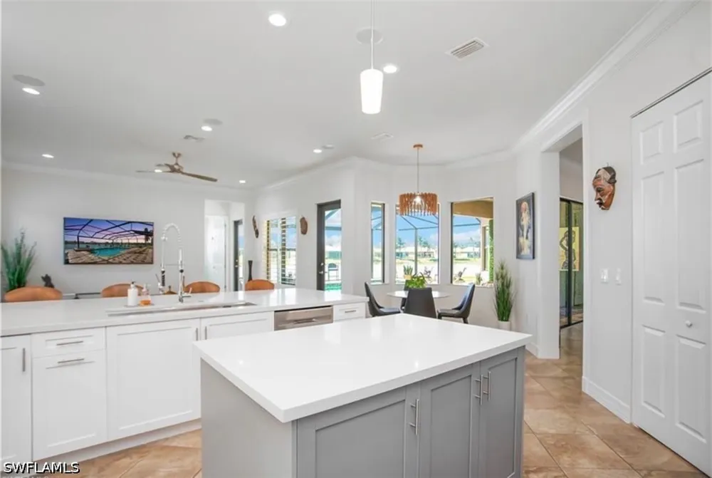 Glacier Court Naples, FL 34119