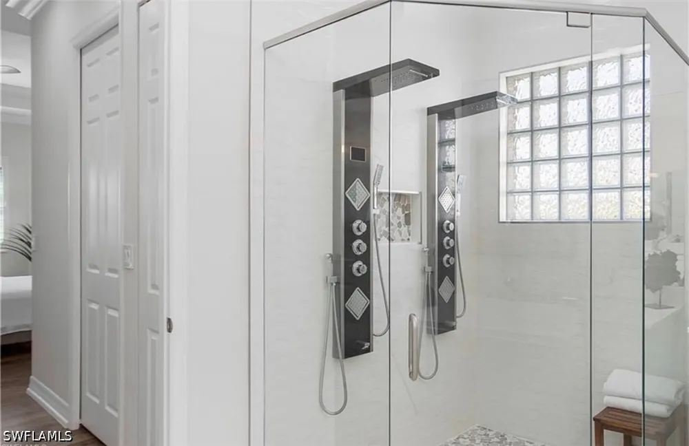 Glacier Court Naples, FL 34119