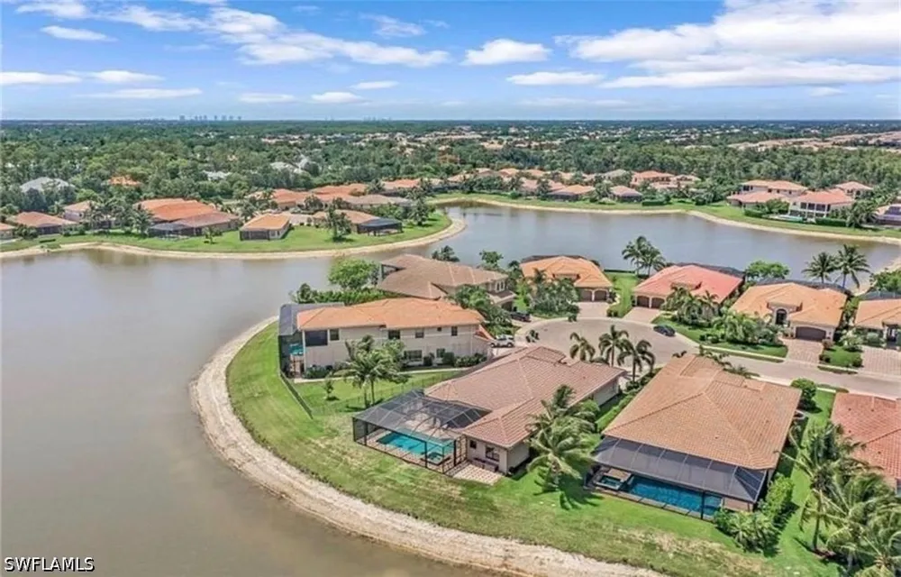 Glacier Court Naples, FL 34119